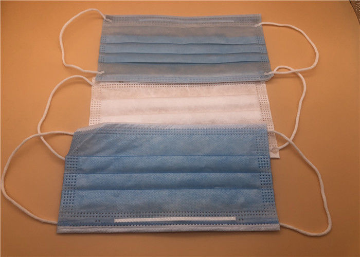 Doux non tissé jetable dentaire de masque protecteur portant 17,5 x 9,5 cm pour l'adulte