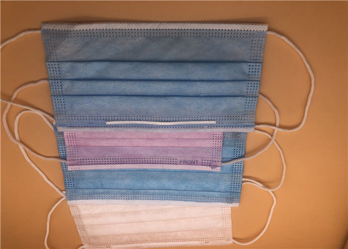 L'anti poussière 3 jetables manient le soin habilement plus âgé infantile imperméable de masque chirurgical