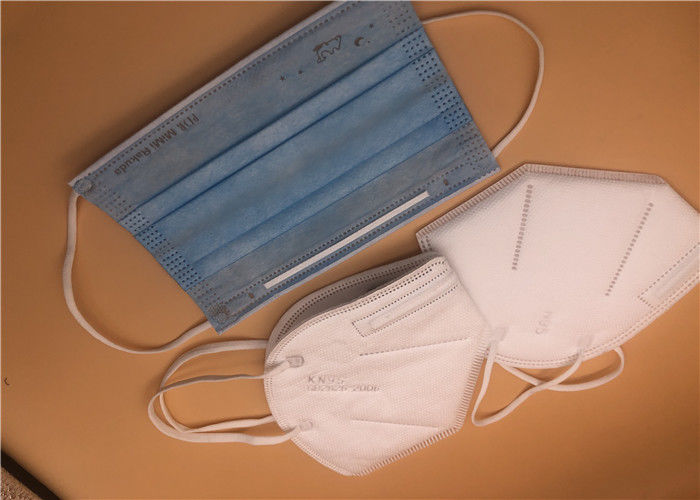 Masque Kn95 chirurgical non tissé cinq couches adaptées aux besoins du client avec la barre réglable de nez